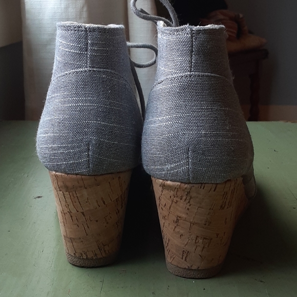 Soda gray booties. - Picture 4 of 7